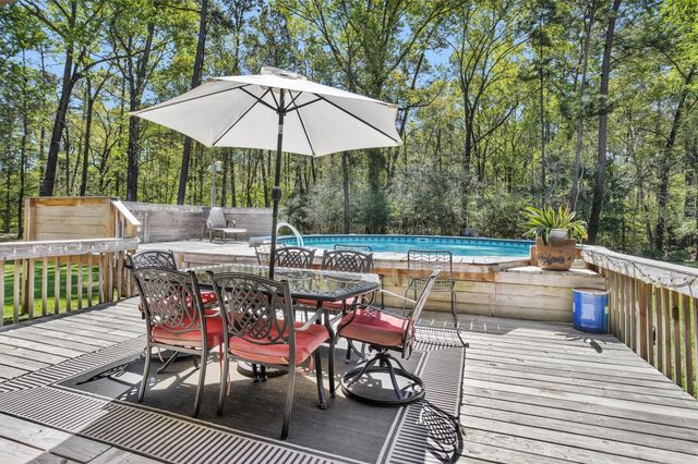 1006 Commons Waterway Drive, Huffman, TX 77336