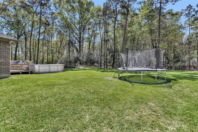 1006 Commons Waterway Drive, Huffman, TX 77336