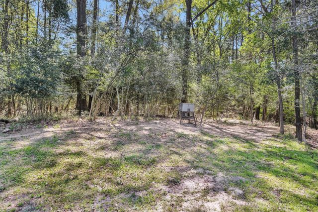 1006 Commons Waterway Drive, Huffman, TX 77336