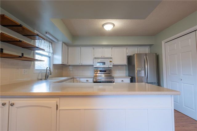 4514 Alpha Lane, St Joseph, MO 64506