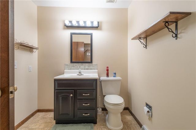 4514 Alpha Lane, St Joseph, MO 64506