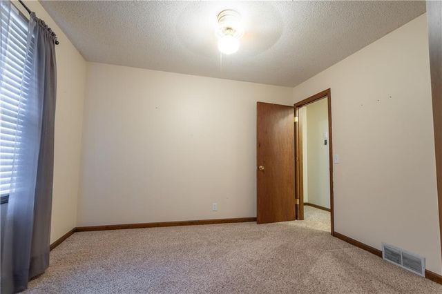 4514 Alpha Lane, St Joseph, MO 64506