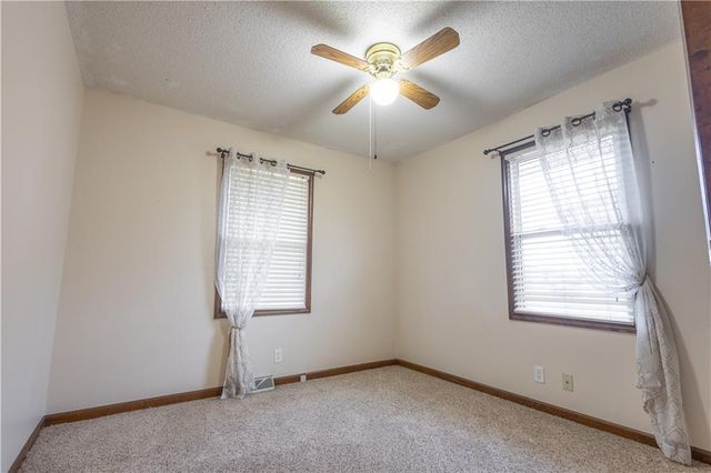 4514 Alpha Lane, St Joseph, MO 64506