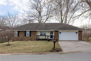 4514 Alpha Lane, St Joseph, MO 64506
