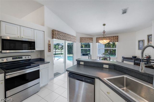 2610 SW 46th TER, Cape Coral, FL 33914