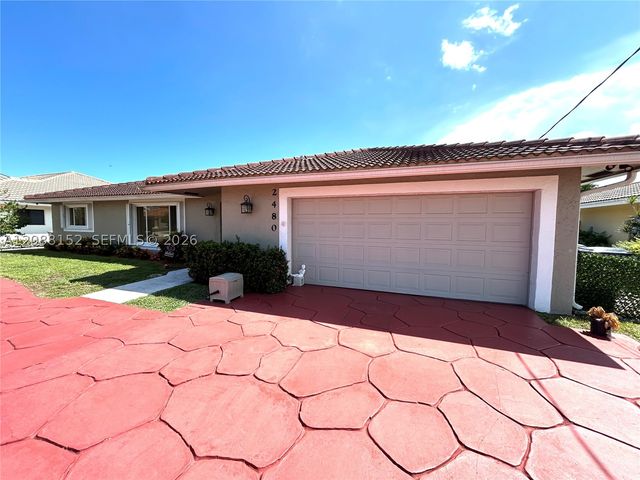 2480 NE 46th St, Lighthouse Point, FL 33064