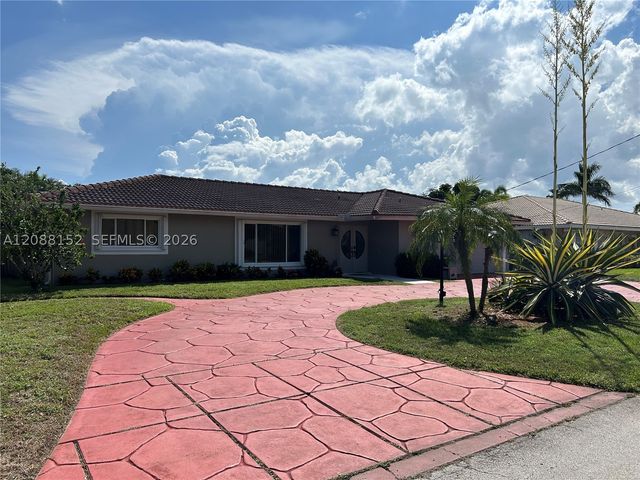 2480 NE 46th St, Lighthouse Point, FL 33064
