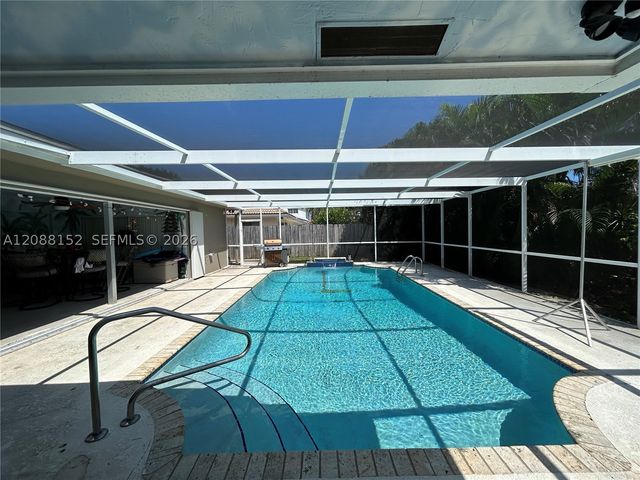 2480 NE 46th St, Lighthouse Point, FL 33064