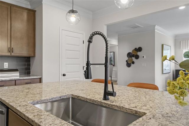 102 Thedford Drive, Hoschton, GA 30548