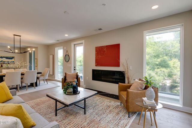 610 N Roxboro Street 21, Durham, NC 27701