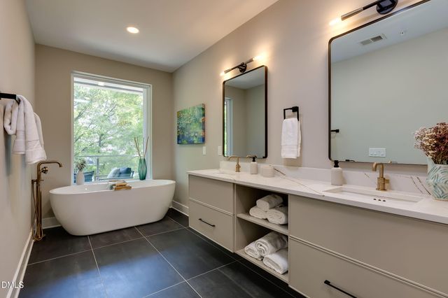 610 N Roxboro Street 21, Durham, NC 27701