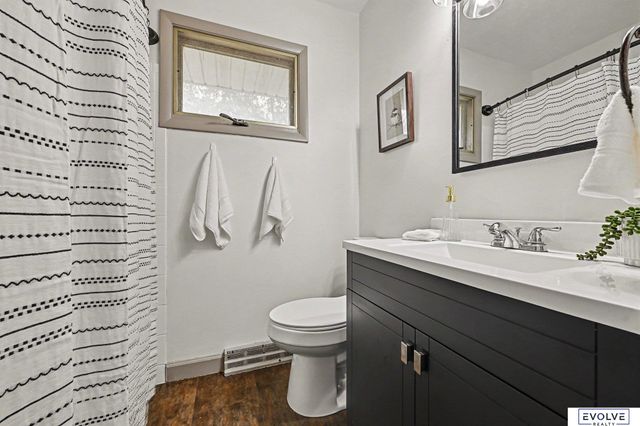 727 N Beadle Street, Papillion, NE 68046
