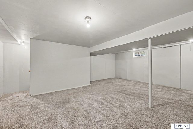 727 N Beadle Street, Papillion, NE 68046