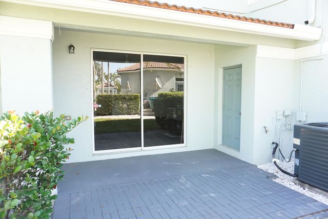 1946 Gardenia Court, Riviera Beach, FL 33404