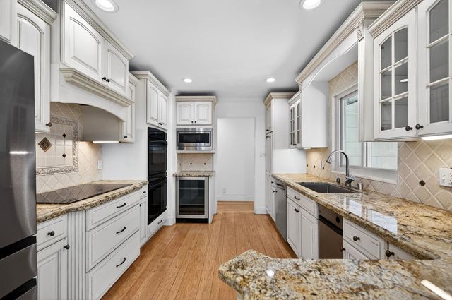 1140 Castec Dr, Sacramento, CA 95864