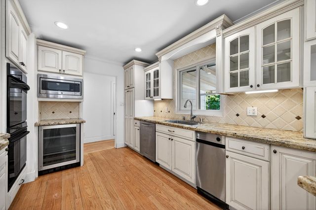 1140 Castec Dr, Sacramento, CA 95864