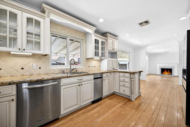 1140 Castec Dr, Sacramento, CA 95864