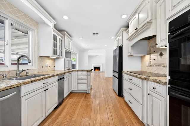 1140 Castec Dr, Sacramento, CA 95864