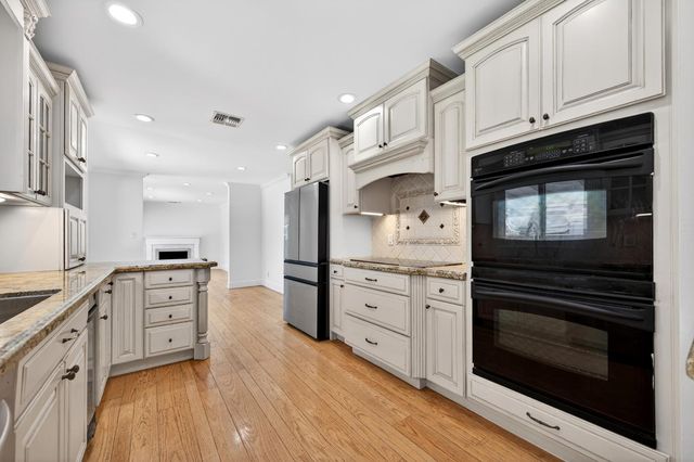 1140 Castec Dr, Sacramento, CA 95864