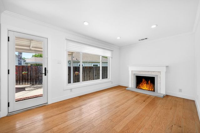 1140 Castec Dr, Sacramento, CA 95864