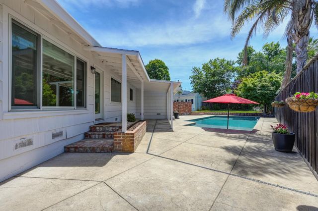 1140 Castec Dr, Sacramento, CA 95864