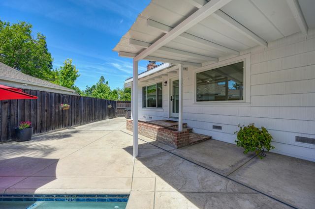 1140 Castec Dr, Sacramento, CA 95864