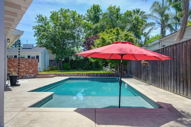 1140 Castec Dr, Sacramento, CA 95864
