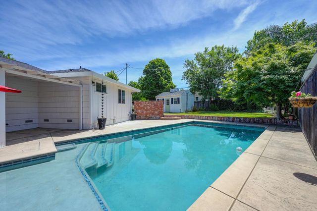 1140 Castec Dr, Sacramento, CA 95864
