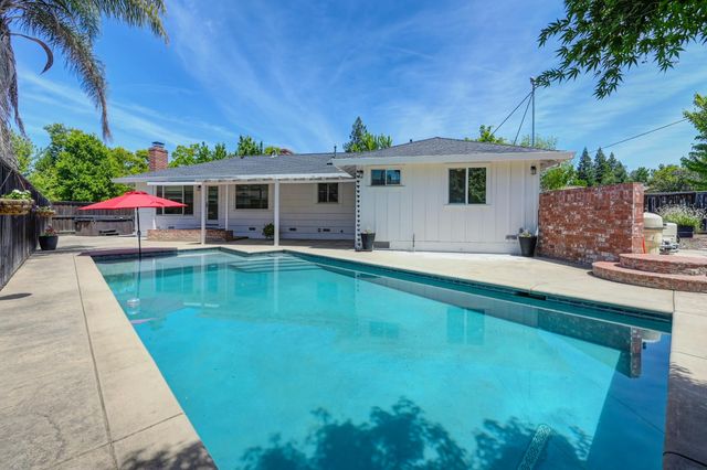 1140 Castec Dr, Sacramento, CA 95864