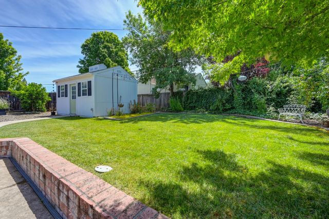 1140 Castec Dr, Sacramento, CA 95864
