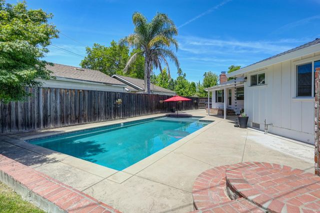 1140 Castec Dr, Sacramento, CA 95864