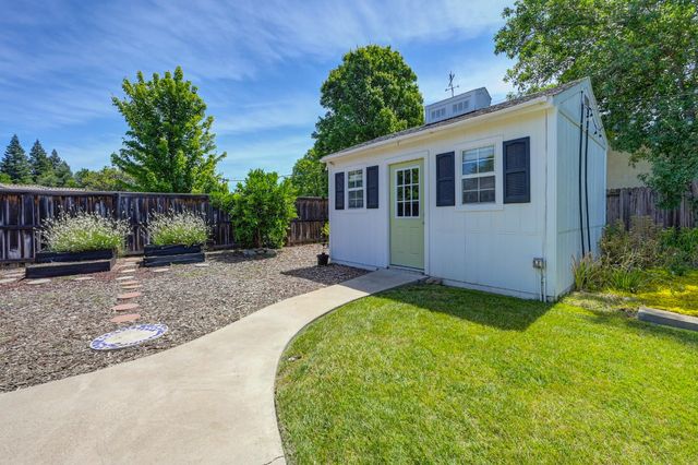 1140 Castec Dr, Sacramento, CA 95864