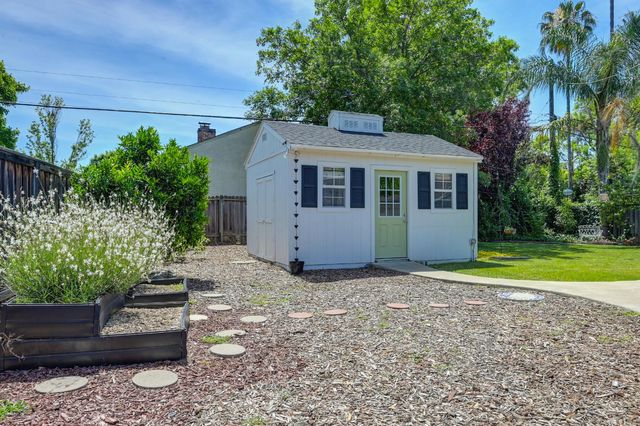 1140 Castec Dr, Sacramento, CA 95864