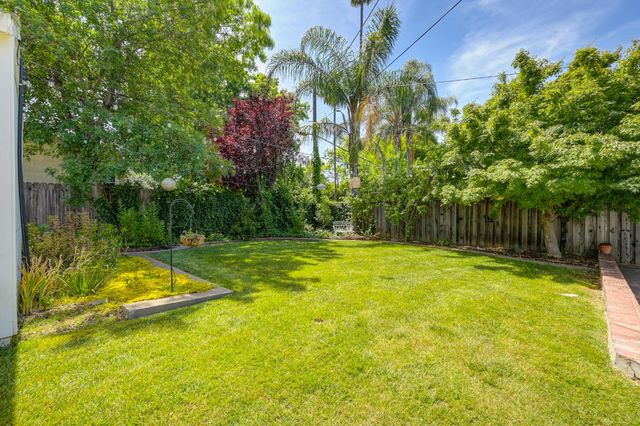 1140 Castec Dr, Sacramento, CA 95864