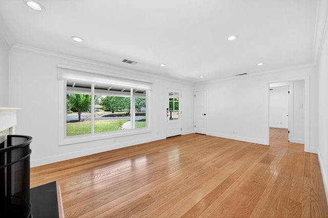 1140 Castec Dr, Sacramento, CA 95864