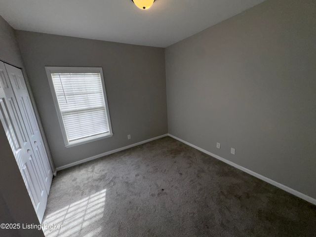 1130 Westlynne Pl UNIT 8, Louisville, KY 40222