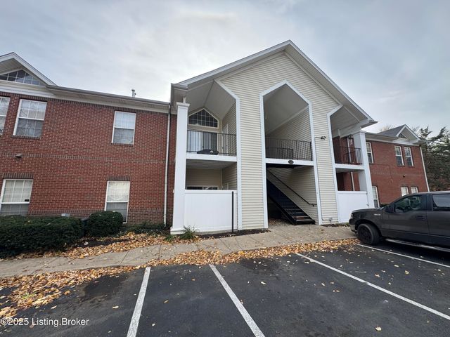 1130 Westlynne Pl UNIT 8, Louisville, KY 40222