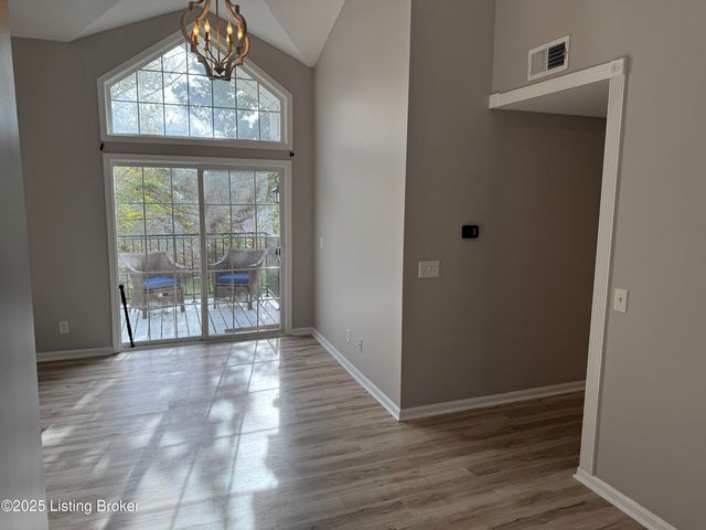 1130 Westlynne Pl UNIT 8, Louisville, KY 40222