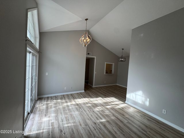 1130 Westlynne Pl UNIT 8, Louisville, KY 40222