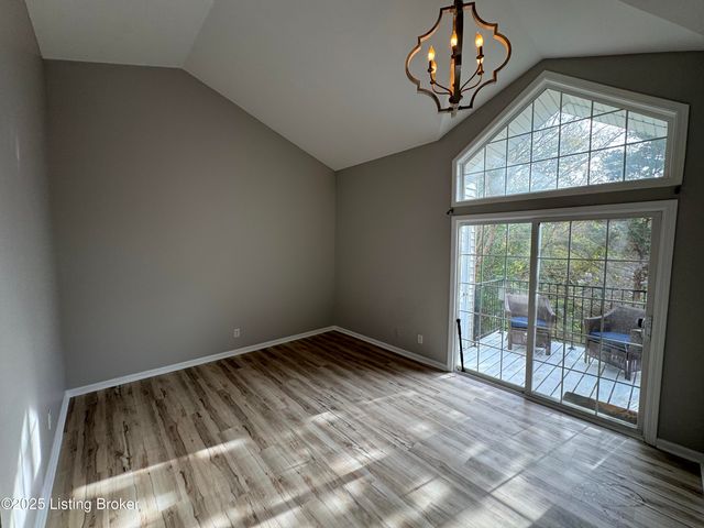 1130 Westlynne Pl UNIT 8, Louisville, KY 40222