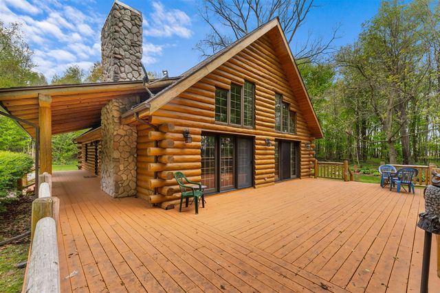 12215 Goffe Road, Jonesville, MI 49250