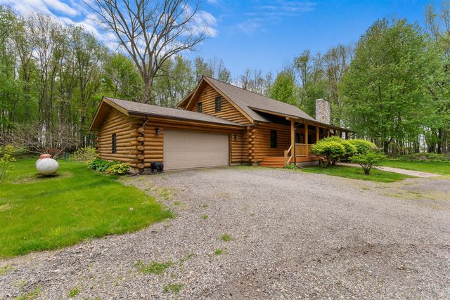 12215 Goffe Road, Jonesville, MI 49250