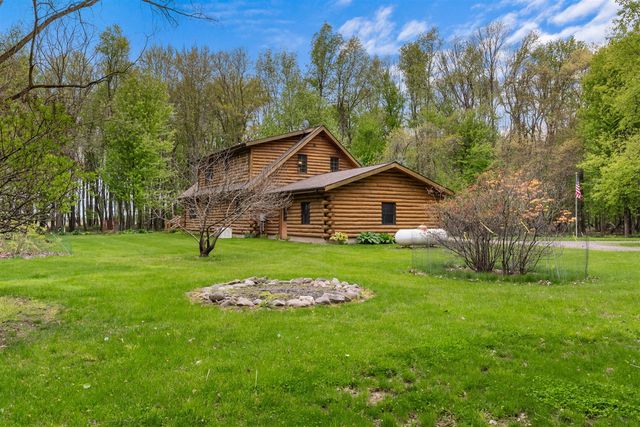 12215 Goffe Road, Jonesville, MI 49250