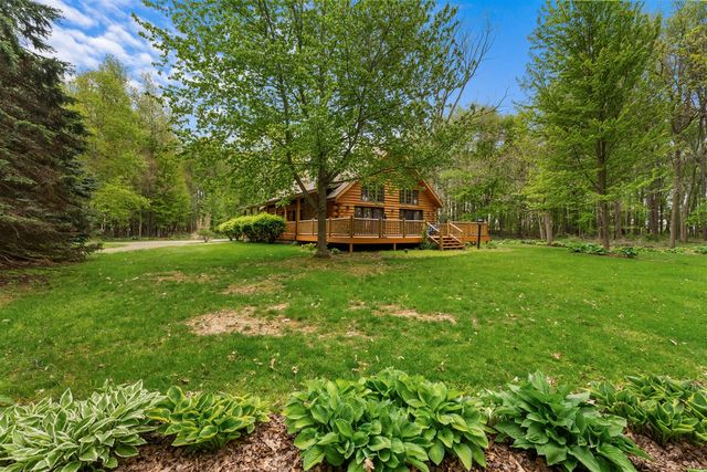 12215 Goffe Road, Jonesville, MI 49250