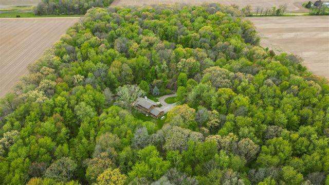 12215 Goffe Road, Jonesville, MI 49250