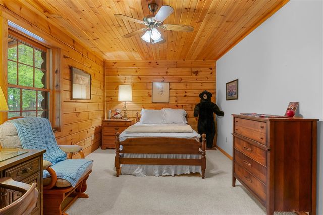 12215 Goffe Road, Jonesville, MI 49250
