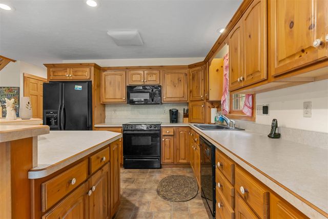 12215 Goffe Road, Jonesville, MI 49250
