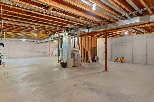 12215 Goffe Road, Jonesville, MI 49250