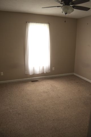 138 Leigh Anna Cir, Lafayette, TN 37083