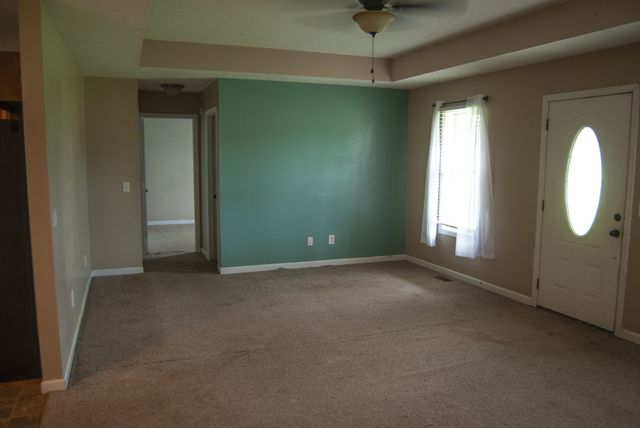 138 Leigh Anna Cir, Lafayette, TN 37083
